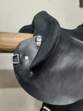 New! Southern Cross endurance saddle Under 7kg - Country Scene Saddlery and Pet Supplies